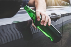 Novi rekorder pod utjecajem alkohola od 4,58 promila - 36-godišnjak je ipak sletio u Alilovcima i udario u znak koji su mu podmetnuli na bankinu i još je i pobjegao