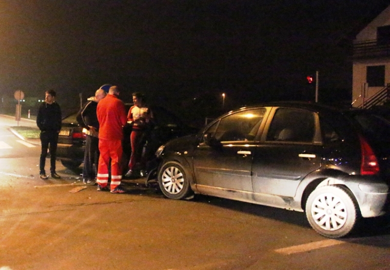 Prometna nesreća na raskrižju u Vidovcima