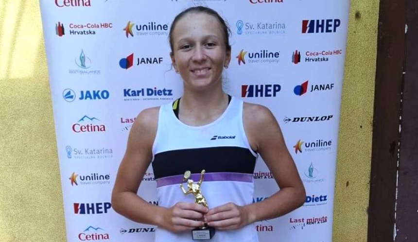 Nastupi mladih tenisača Tenis kluba Požega - Lucija Grbeš uspješna na natjecanju u Zagrebu