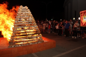Požega dočekala ljeto uz Ivanjski krijes i koncerte Dalmatina i Maje Šuput
