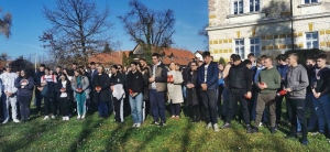 Svjetlo sjećanja – počast žrtvama Domovinskog rata i Vukovara odali na Poljoprivredno-prehrambenoj školi Požega