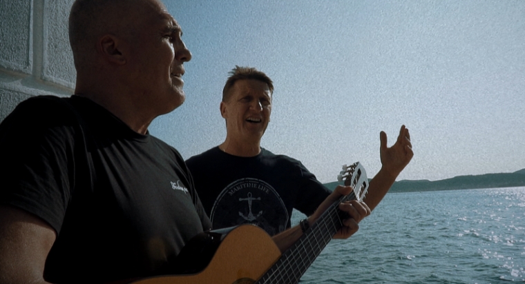 Veliki hit i evergreen "Kapetane, tribali bi doma" nakon 20 godina napokon dobio spot