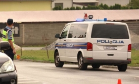 Bez vozačke, pijan i bez kacige: Motociklist teško ozlijeđen nakon nesreće u Velikoj