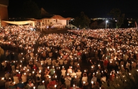 Središnjim misnim slavljem i euharistijskom procesijom završile Devetnice Gospi od Suza u pleterničkom svetištu