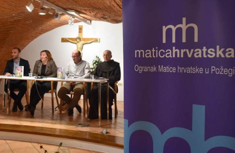 Jedinstveni sonetni ružarij Marija Rozića "Kroz trnje i cvijeće"