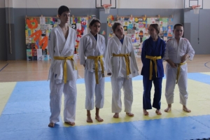 Polagali za učeničke pojaseve u judu