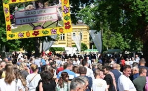 13. Sajam cvijeća i ukrasnog bilja okupio brojne posjetitelje u Lipiku