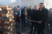 Mirisi tradicionalnih vincelovskih jela miješali se sa mirisima Jadrana na požeškom trgu