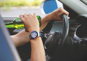 Vozač 30-godina vozio kroz Ulicu Hrvatskih branitelja u Požegi sa 1.88 promila alkohola, odbio testiranje na droge pa &quot;dobio&quot; noćenje u policijskoj postaji