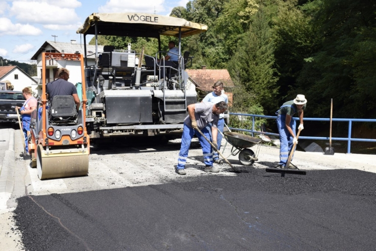 Izvršeni su radovi sanacije kolničke konstrukcije u Ulici Jagodnjak