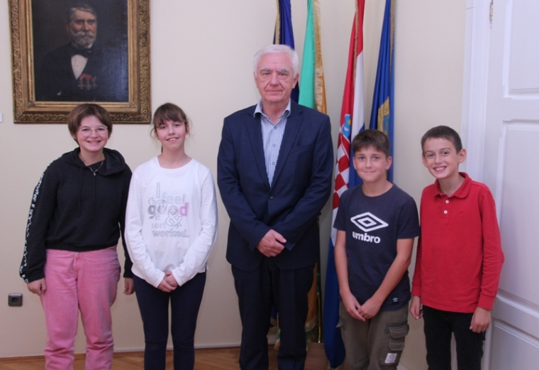 Započeo Dječji tjedan - Konstituirano Dječje Gradsko vijeće, izabran predsjednik Vijeća i dječja gradonačelnica u Gradu Požegi