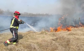 Požar na otvorenom prostoru u blizini Doljanovaca - izgorjela suha trava i nisko raslinje