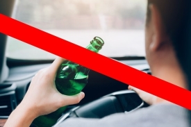 51-godišnjak vozio u Crkvenim Vrhovcima uz alkohol od 1,74 promila a 83-godišnjakinja vikala i galamila u hodniku zgrade u Požegi