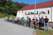 „Velikaši“ i njihovi gosti na starim biciklima od Velike do Kaptola