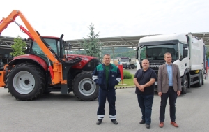 Komunalac Požega nabavio dva nova suvremena kamiona za odvoz smeća i traktor s kranskim malčerom za zelene površine vrijedne 650 tisuća eura