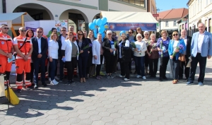 Obilježen Dan plavih irisa posvećen osobama oboljelim od raka debelog crijeva
