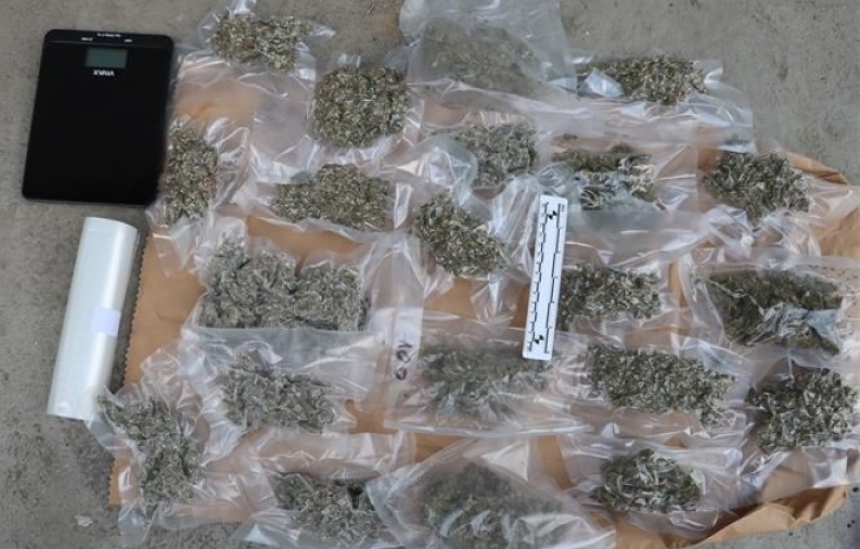 U pretrazi obiteljeske kuće 28-godišnjakinje u Brestovcu policija pronašla cvjetove i listove canabis marihuane i digitalnu vagu