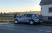 Neoprezno se &quot;Hondom&quot; uključivala u promet pa udarila u &quot;Opel&quot; 81-godišnjakinje