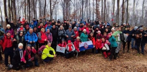 Tradicionalni 14. pohod HPD "Sokolovac" na Kapavac okupio planinare u zimskom ugođaju Požeške gore i slavonskom kolu na vrhu