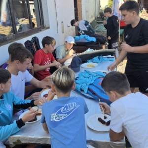 68578
