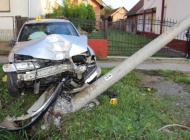 26-godišnjakinja krala kozmetičke proizvode a 19-godišnjak sletio s VW i udario u stup HT-a